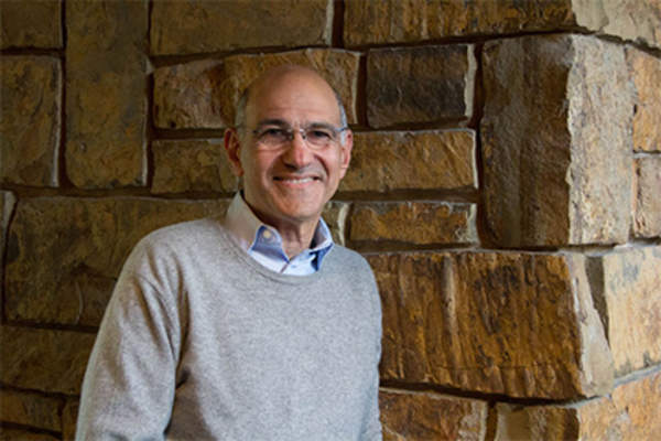 安德鲁·肖尔。