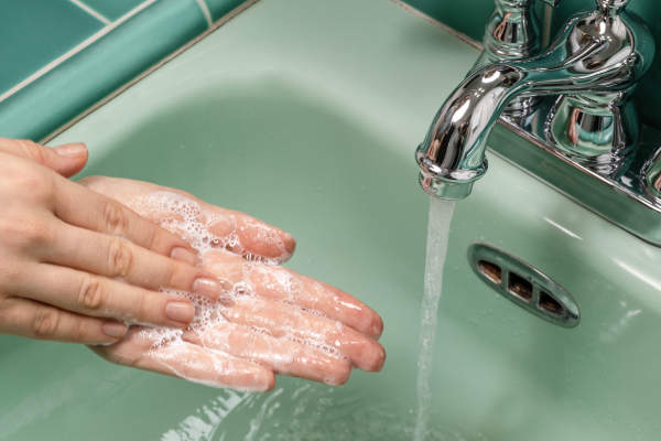 洗手绿色水槽