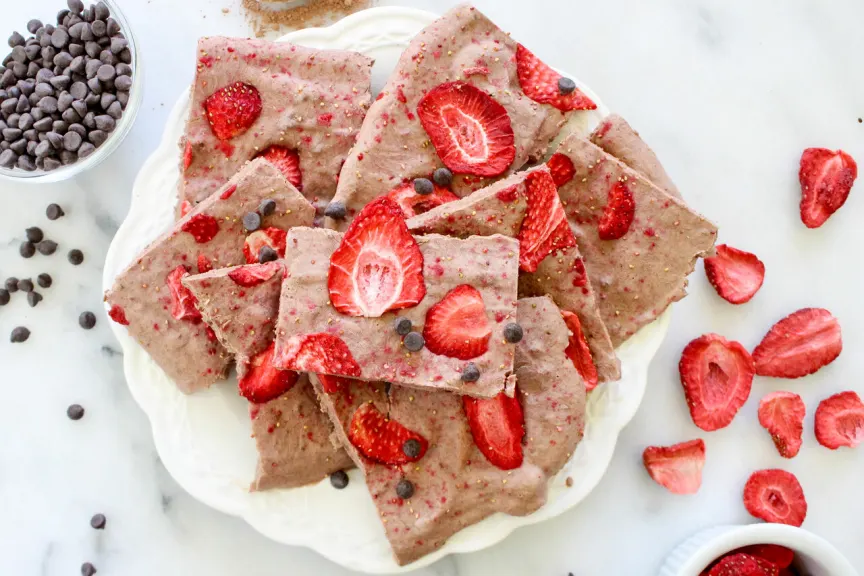 Chocolate-Strawberry Frozen Yogurt Bark