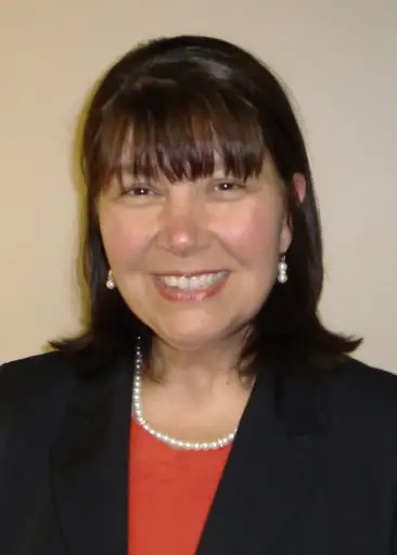 Sharon Roth Maguire，M.S.，R.N.，Gerontological Nurse Powertitioner-BC，以及BrightStarCare®的首席临床素质官员。