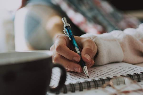 女人的手写清单