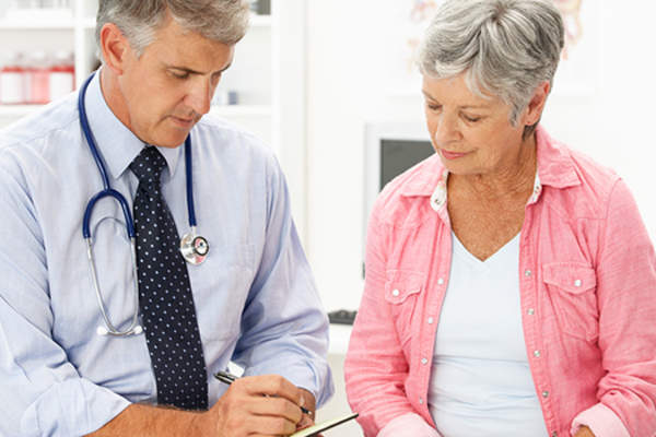 医生处方HRT的妇女。“>
</picture>
</header>
<figcaption class=