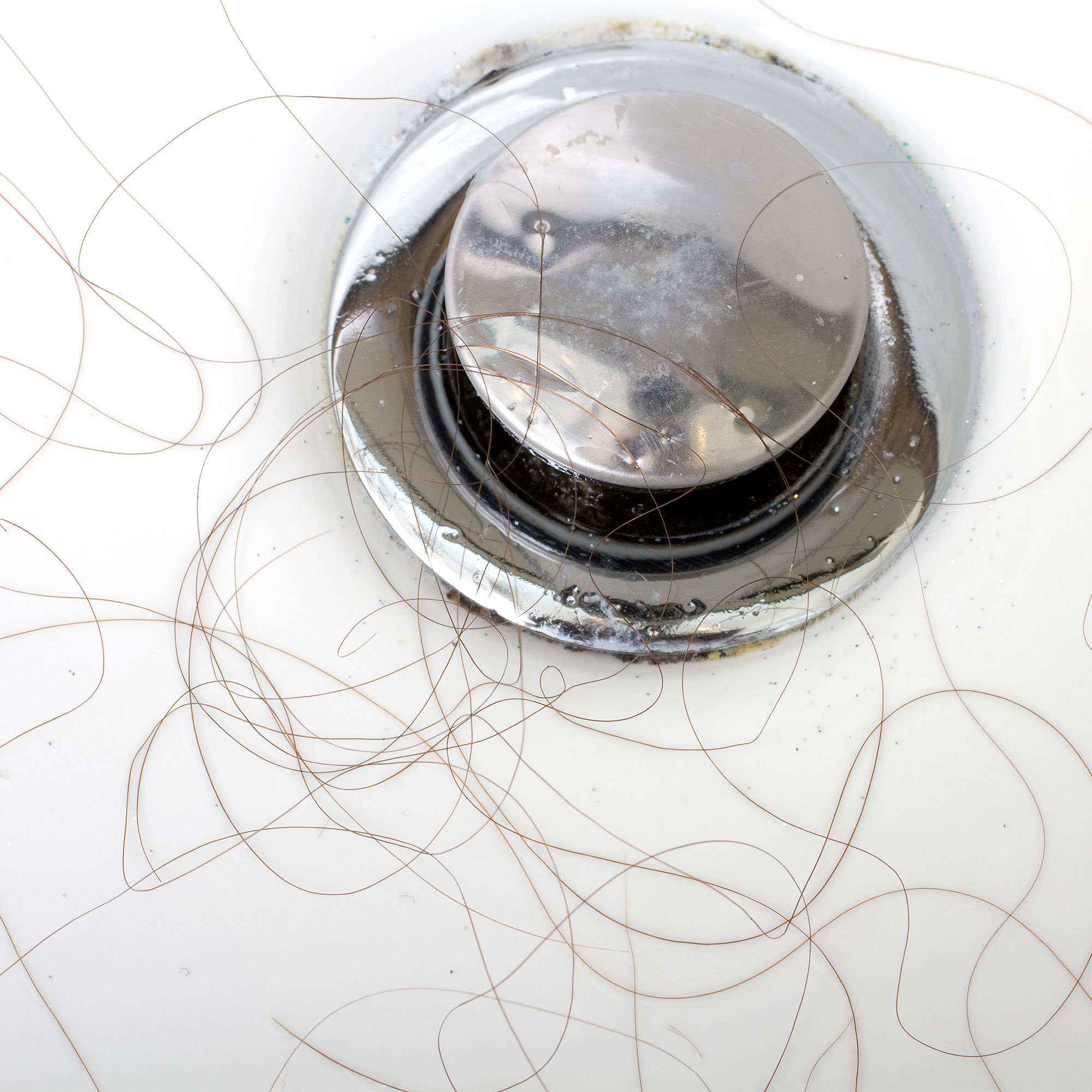 排水管里头发的特写