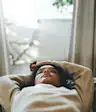 躺在床上的女人