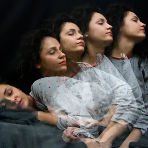 女人梦游的概念