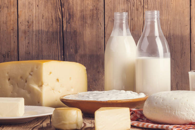 全脂乳制品是OK吃的DASH饮食。