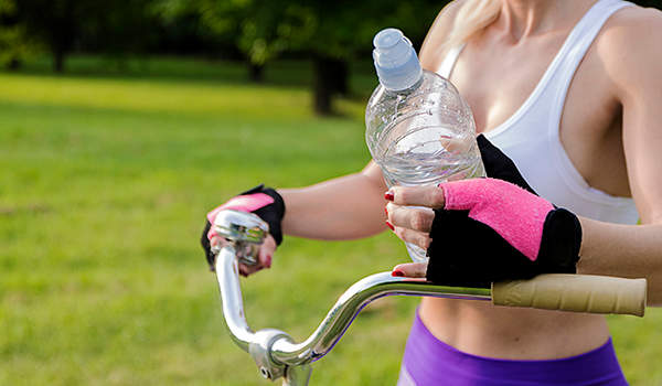 Grip-bottle-THINK库存照片-817594490