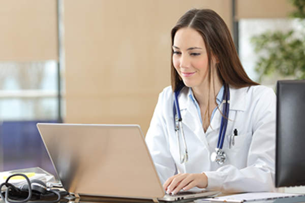 医生找专家在线。