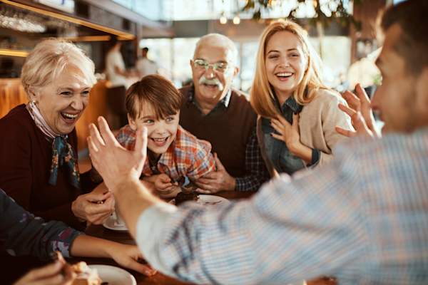 多代家庭的咖啡馆