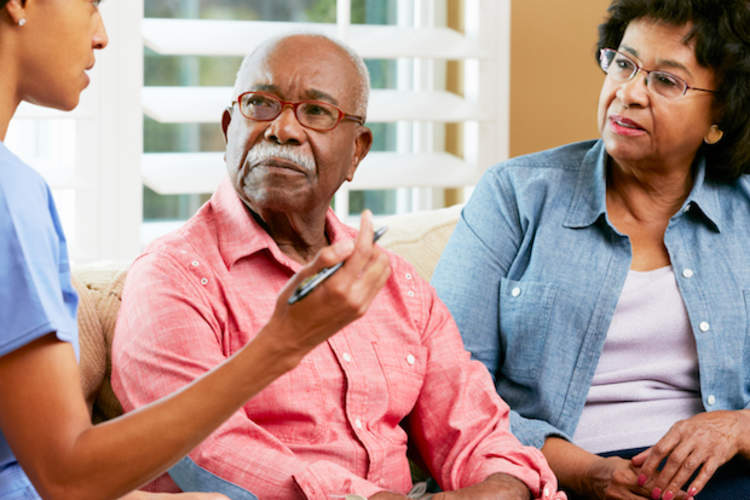 老夫妇的谈话给护士