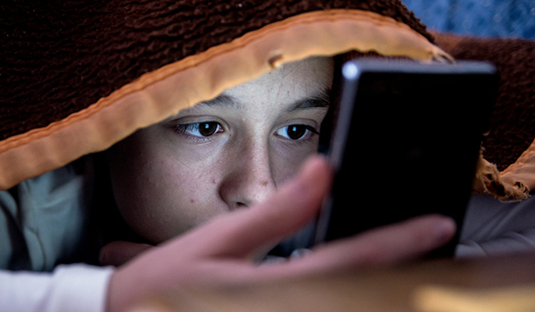 Nighttime Cell Phone Use Robs Teens Of Sleep HealthCentral