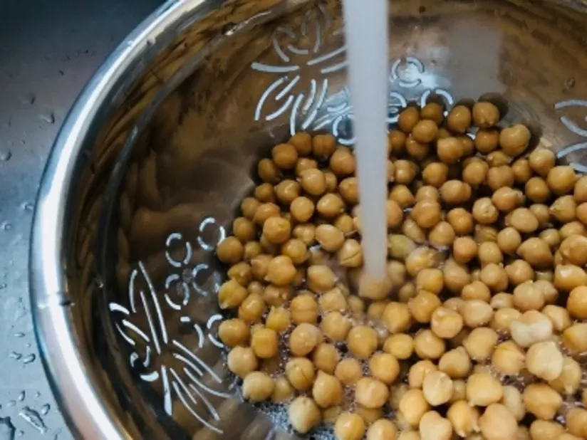 Hummus chickpeas.