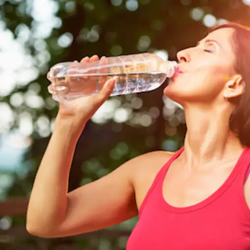 户外锻炼期间的饮用水。