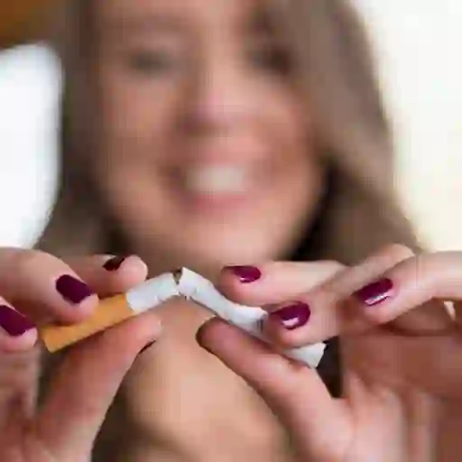 戒烟的姿态,反吸烟