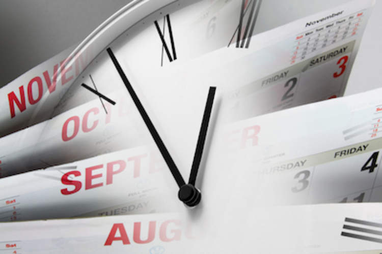 一个时钟和日历。