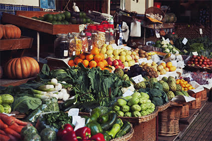 农贸市场的秋季蔬菜。