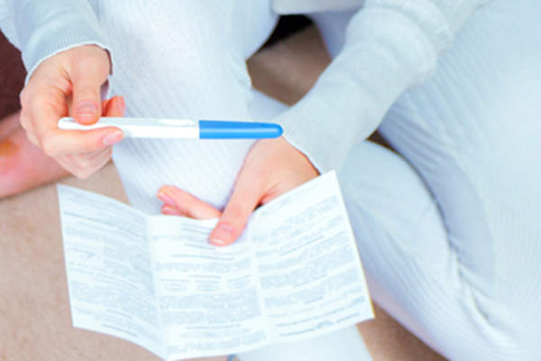 读取妇女妊娠试验说明。