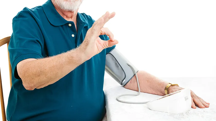 人降低了他的血压。