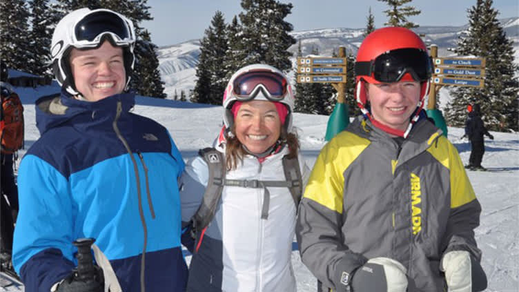 克里斯汀Lummis和她的儿子。