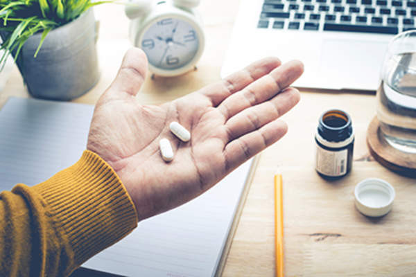 对乙酰氨基酚。