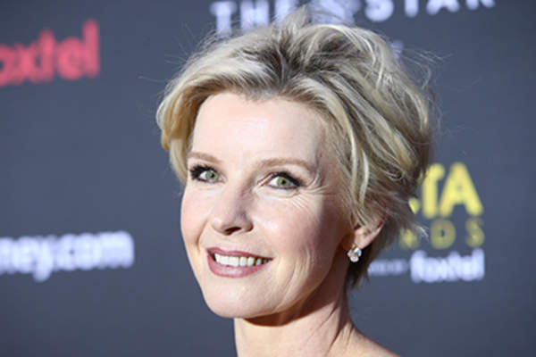 杰奎琳·麦肯齐出席由Foxtel所提出的7日澳洲电影及电视美艺学院奖。