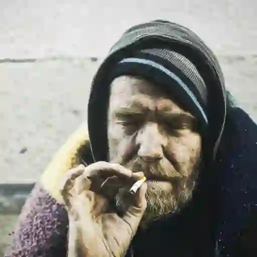 无家可归的吸烟
