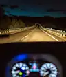 晚上开车