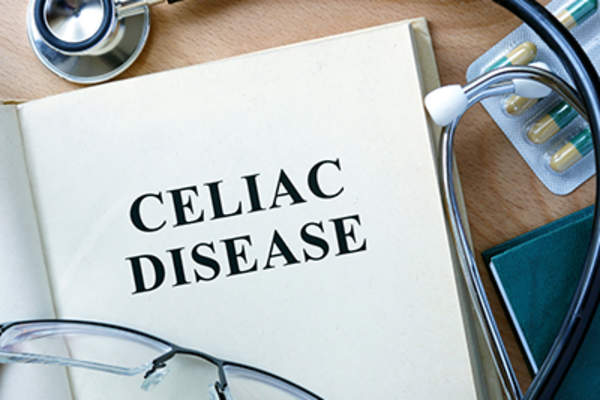 腹腔疾病和stethescope。