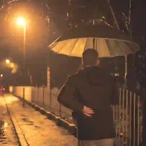 背痛雨