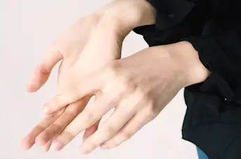 女人的手的特写