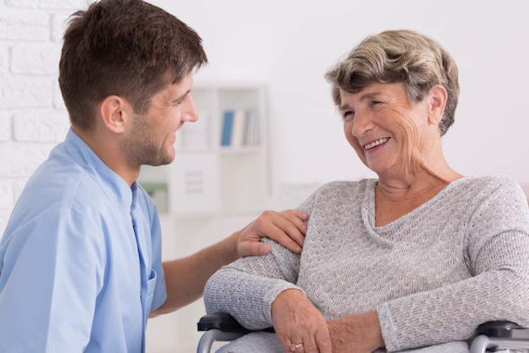 男性陪护者的立场上。