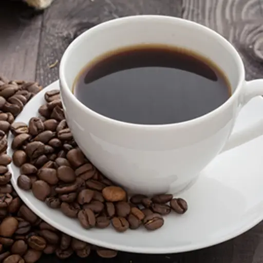 一杯咖啡和咖啡豆。