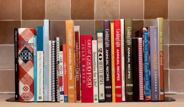 一排烹饪书