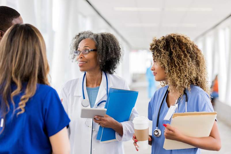 医生和护士的谈话组