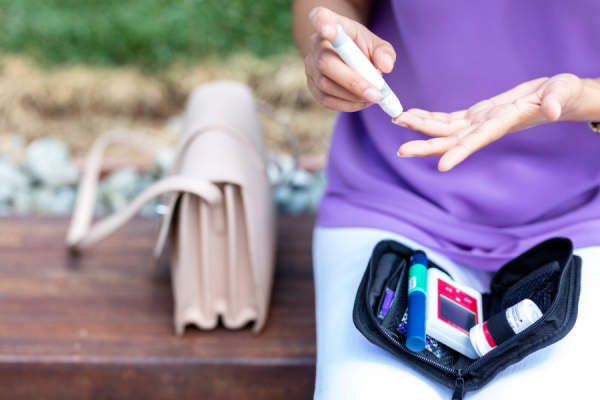 妇女在外使用胰岛素与携带盒