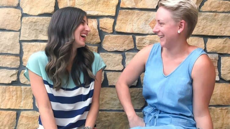 萨布丽娜和她最好的老朋友罗尼·彼得森。