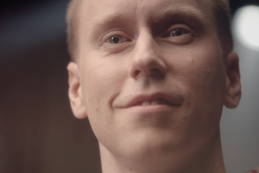 鲍比分享了他与Humira的经验