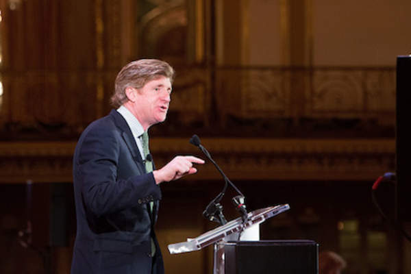 帕特里克·j·肯尼迪(Patrick J. Kennedy)是在芝加哥举行的肯尼迪论坛(Kennedy Forum)心理健康公平与正义国家峰会上发言的倡导者之一。