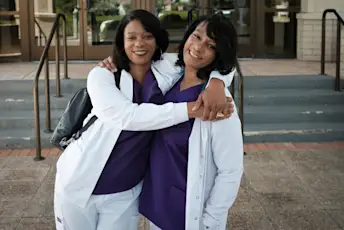 金伯利·凯特(Kimberly Ketter)和肖恩河(Shaun Rivers)