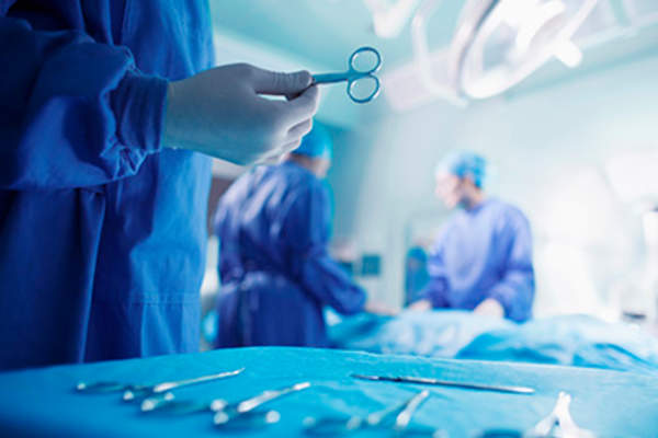 手术器械在OR。