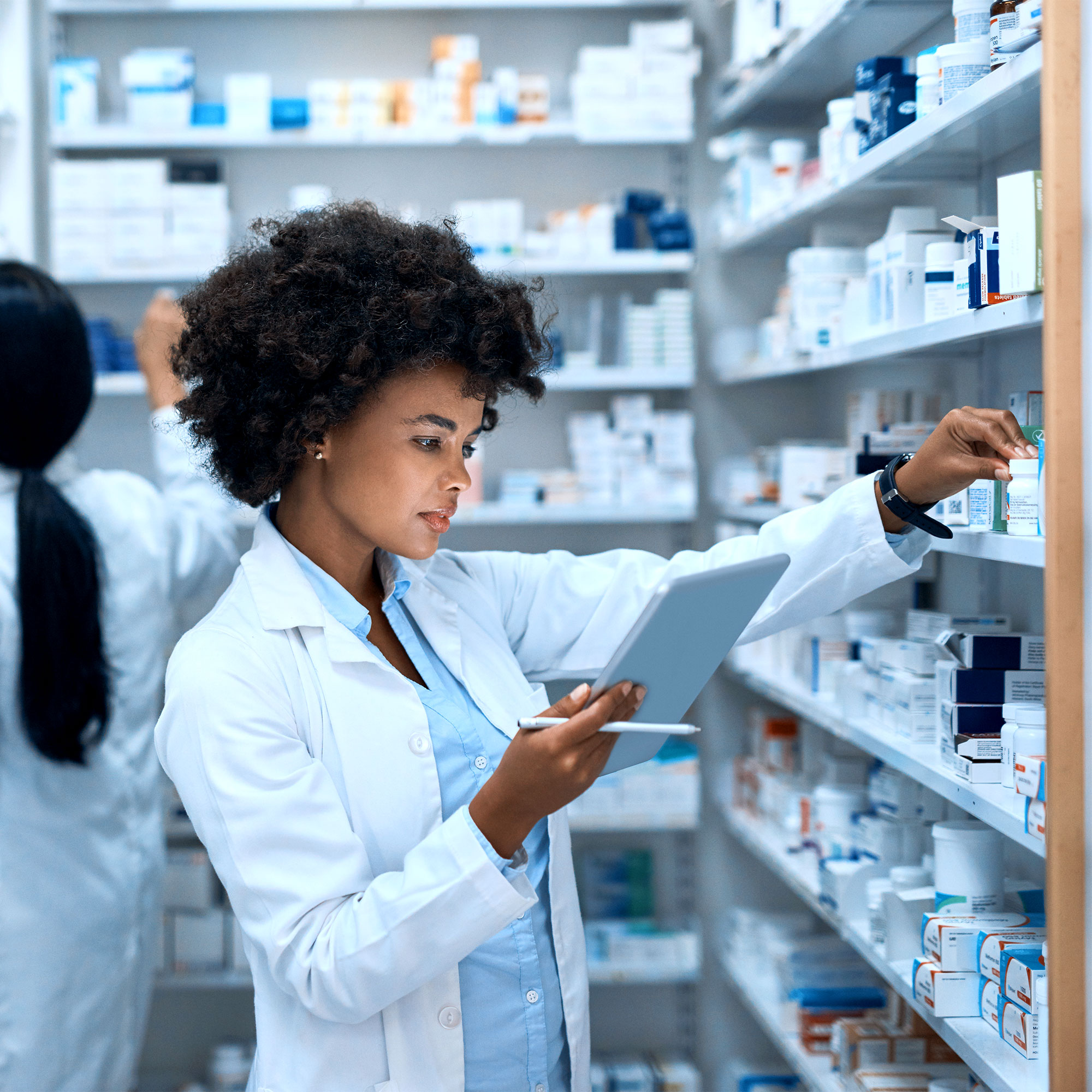 药剂师按处方配药