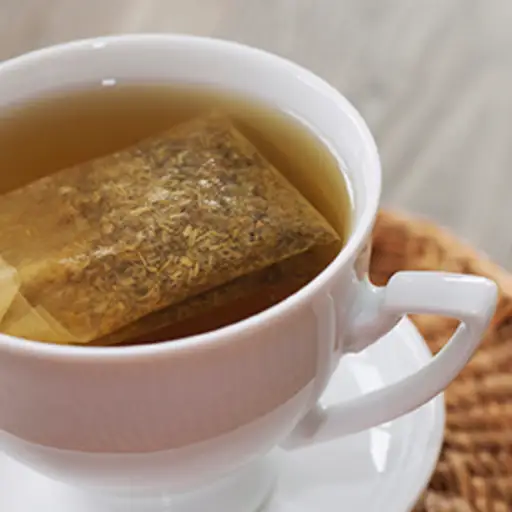 一杯甘菊茶。