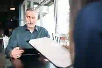 菜单的男人