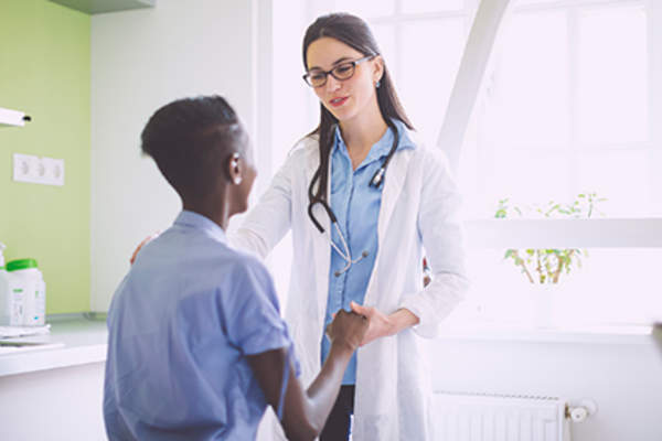 病人向医生咨询做spa的事。