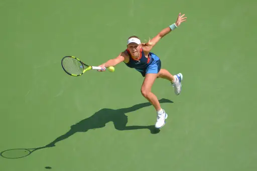 卡洛琳·沃兹尼亚奇在2018年美国公开赛的第二天