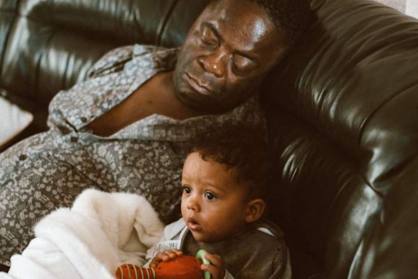 睡觉的人醒带宝宝