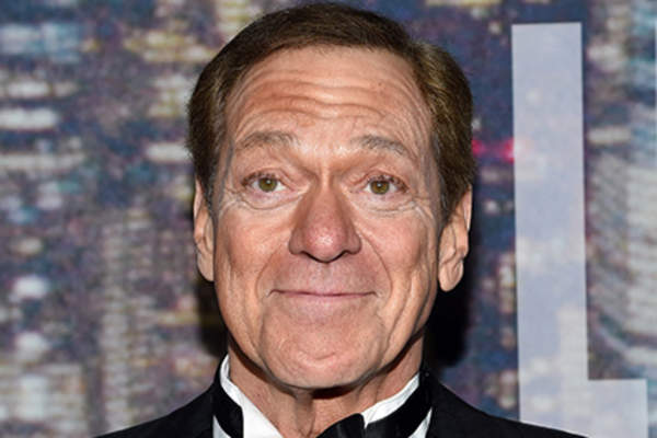 喜剧演员乔皮斯柯波出席在纽约市在2015年2月15日,在洛克菲勒广场SNL 40周年庆典。