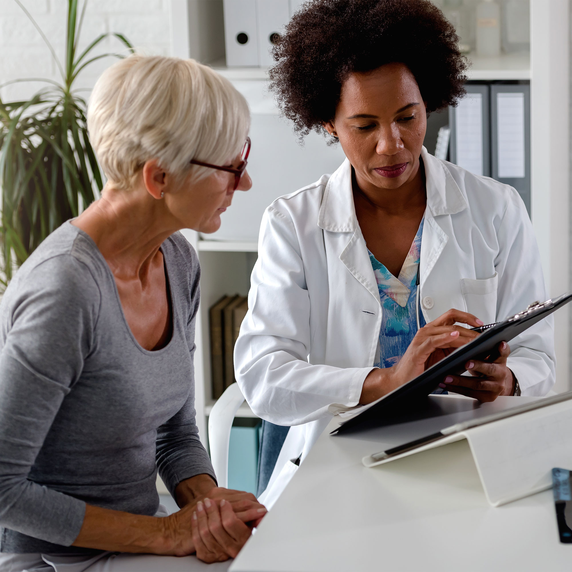 病人向医生咨询