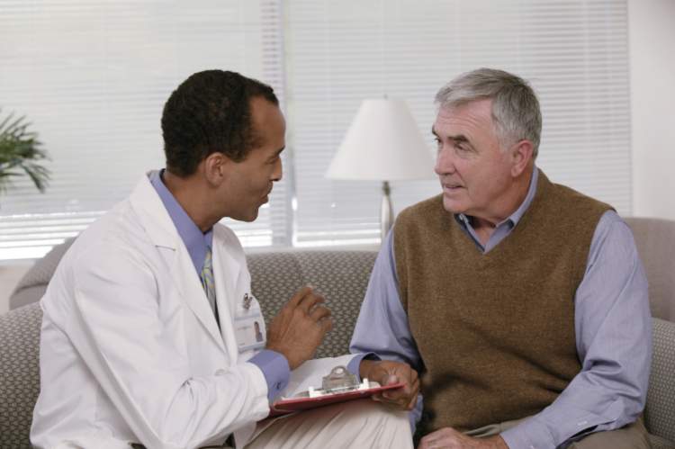 如果你有迹象表明你的克罗恩病治疗计划不起作用，最好和你的风湿病医生谈谈。