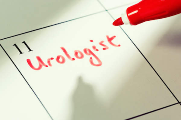 标在日历约会泌尿科。
